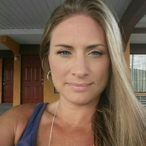 Meet your Posher, Malissa